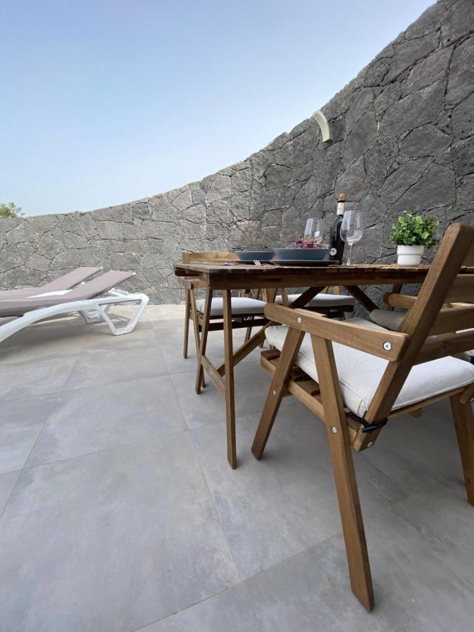 Apartamento Suite Blue Sea Famara Bagian luar foto