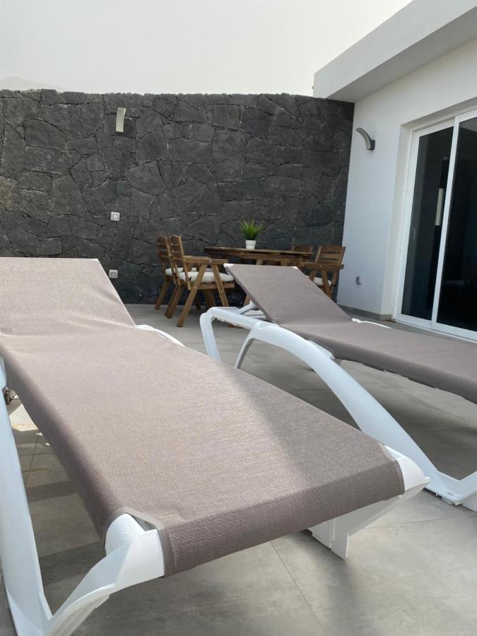 Apartamento Suite Blue Sea Famara Bagian luar foto