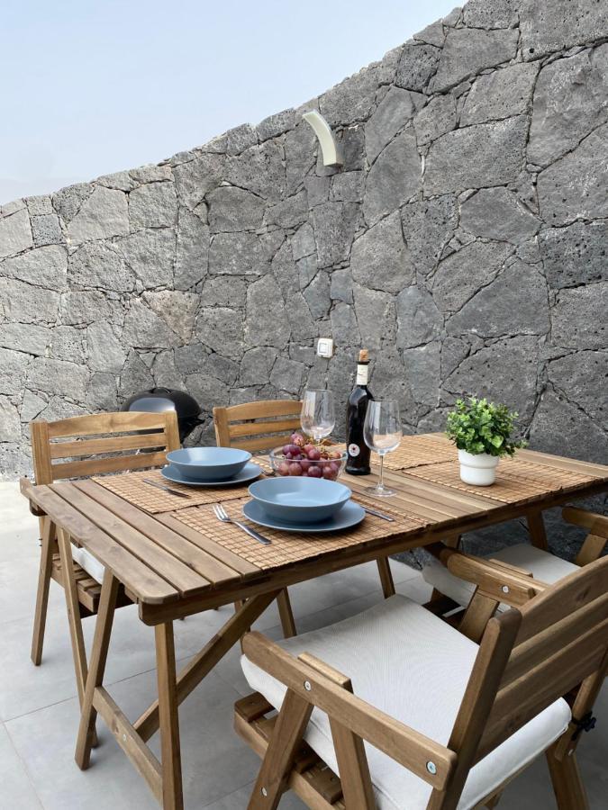 Apartamento Suite Blue Sea Famara Bagian luar foto