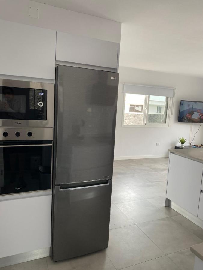 Apartamento Suite Blue Sea Famara Bagian luar foto